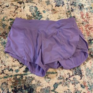 Lululemon speed up low rise short size 10, purple